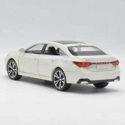 Diecast Toyota Avalon with Light & Sound