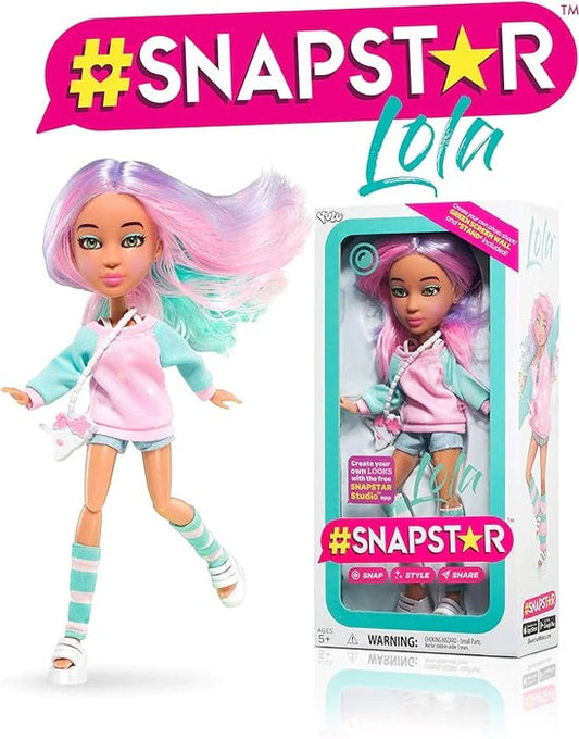 Snap star Lola Fashion Doll